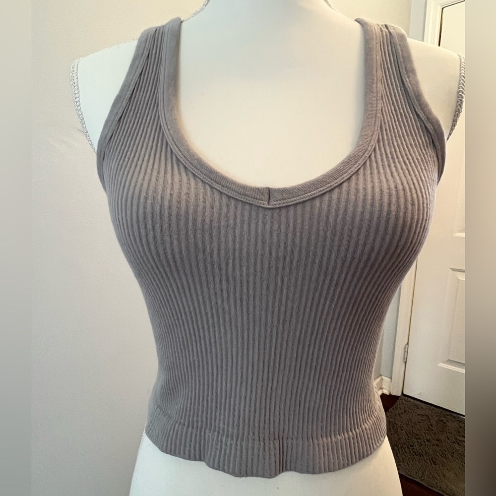 Crop tank top